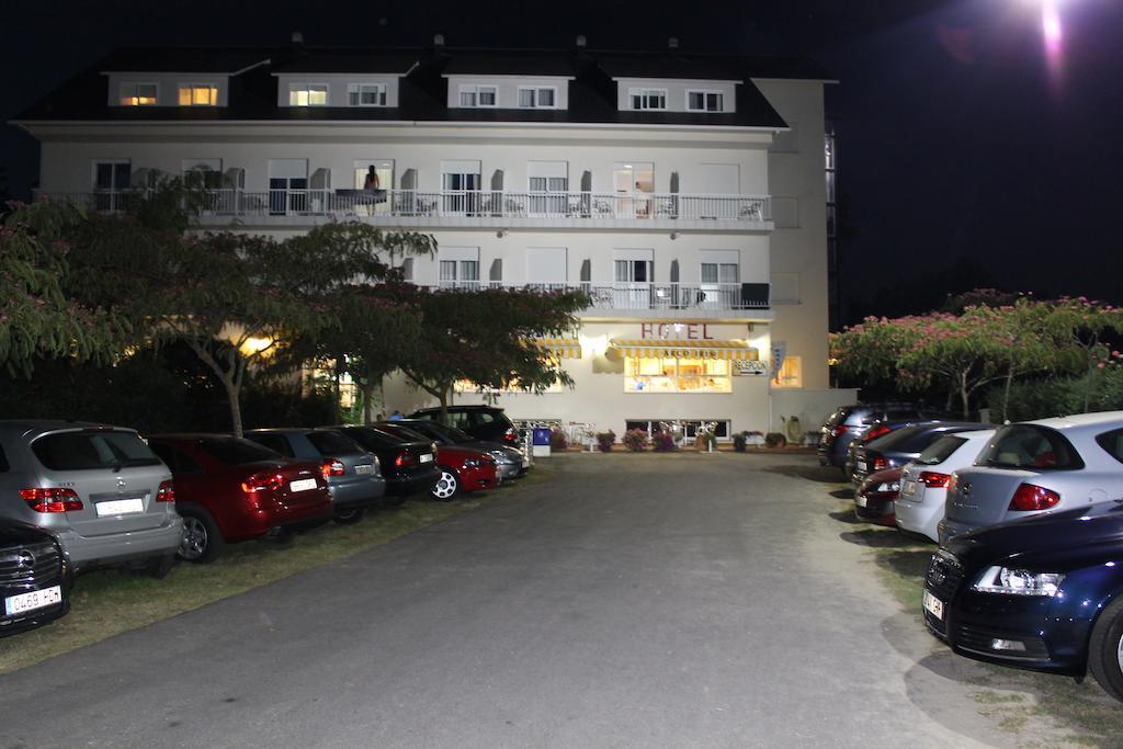 Hotel Arco Iris ビラノーバ・デ・アロウサ エクステリア 写真